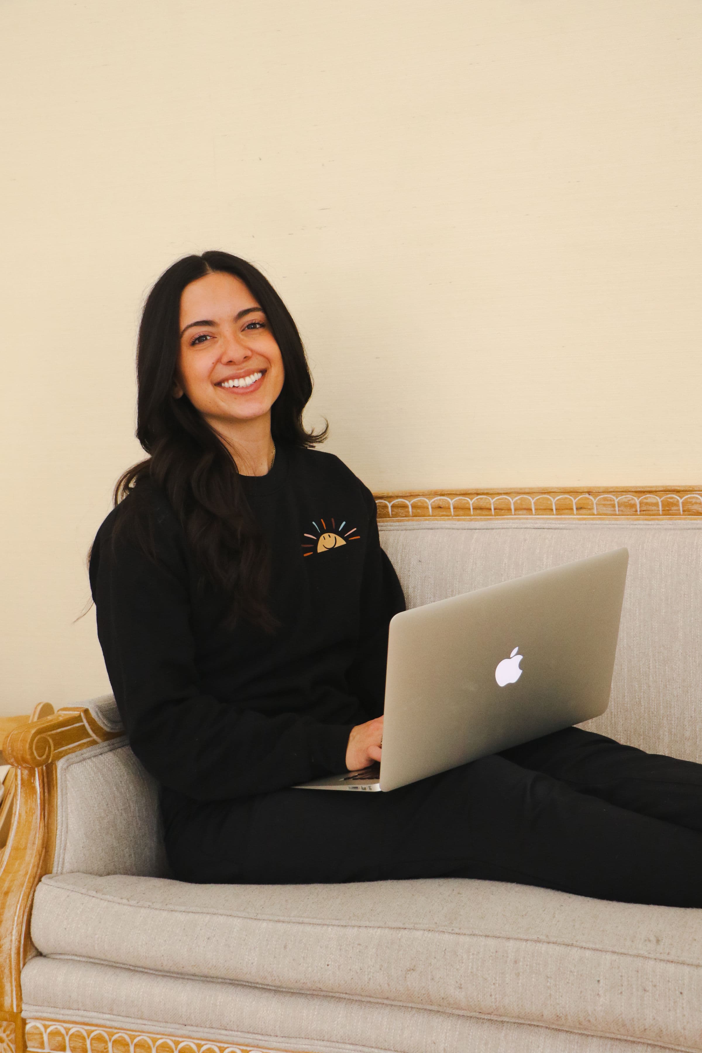 Jessica offering virtual starting solids coaching over video
